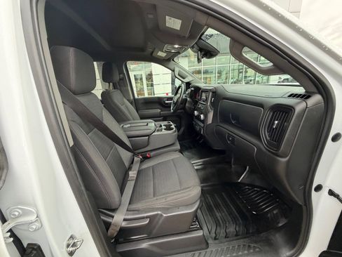 Used 2024 GMC Sierra 3500 Pro w/ Convenience Package image 23