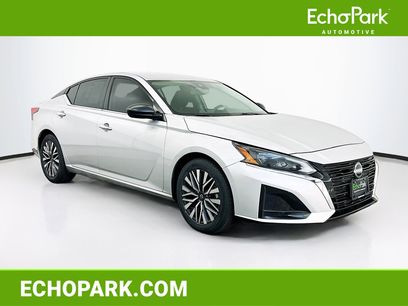 Used 2024 Nissan Altima 2.5 SV