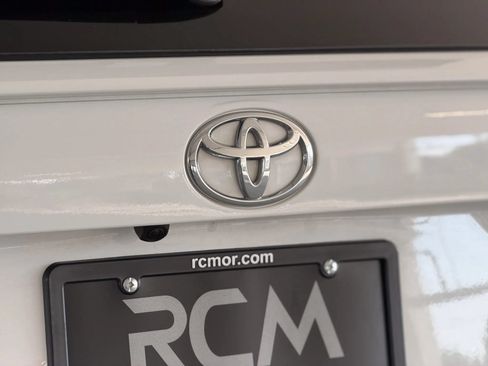 Used 2020 Toyota RAV4 XLE AWD/4WD image 13