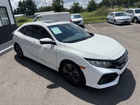 Used 2017 Honda Civic EX image 5
