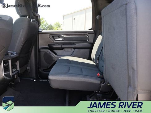 Used 2022 RAM 1500 Big Horn AWD/4WD image 17