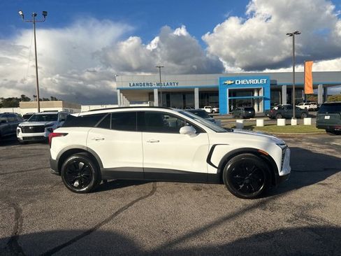 New 2026 Chevrolet Blazer EV LT image 2