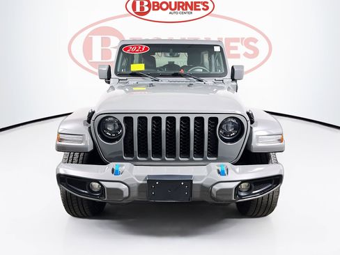 Used 2023 Jeep Wrangler Unlimited Sahara image 6
