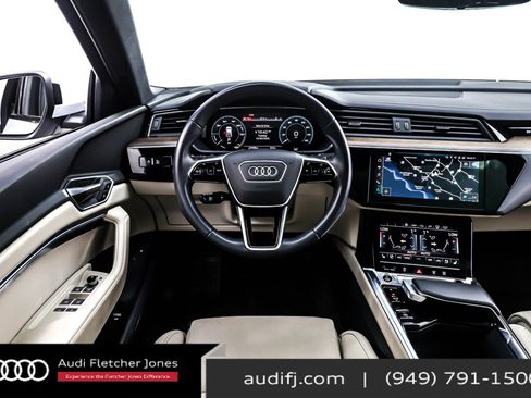 Used 2023 Audi e-tron Prestige w/ Prestige Package image 5