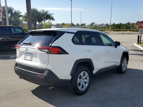 Used 2024 Toyota RAV4 LE image 5