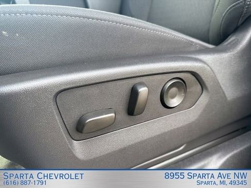Used 2025 Chevrolet Silverado 1500 LT AWD/4WD image 17