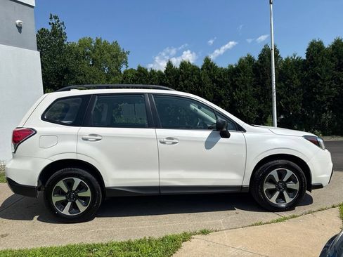 Used 2018 Subaru Forester 2.5i w/ Alloy Wheel Package AWD/4WD image 2
