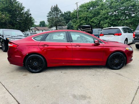 Used 2015 Ford Fusion SE w/ Equipment Group 202A FWD image 2