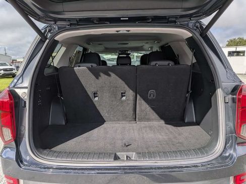 Used 2022 Hyundai Palisade SEL w/ 8P Bench Seat Package FWD image 12
