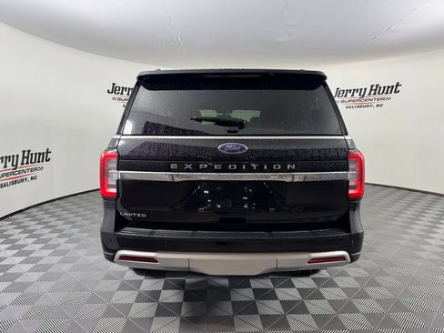 Used 2024 Ford Expedition Limited image 10