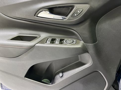 Used 2022 Chevrolet Equinox RS w/ RS Leather Package image 24