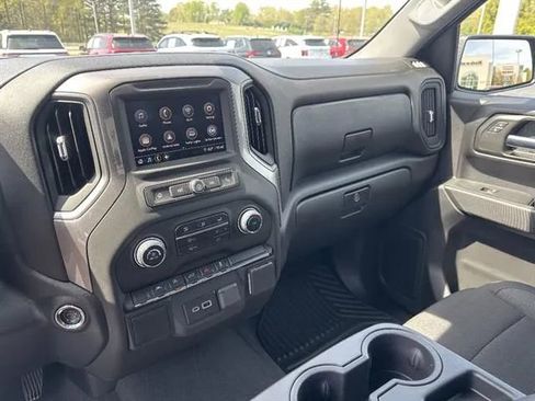 Used 2026 Chevrolet Silverado 1500 Custom AWD/4WD image 11