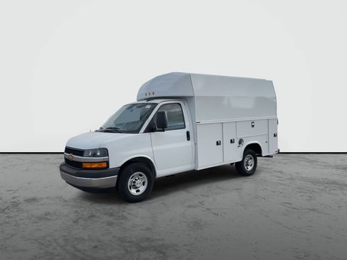 New 2024 Chevrolet Express 3500 w/ Power Convenience Package image 4