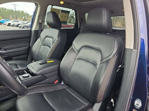 Used 2023 Nissan Pathfinder SL w/ SL Premium Package image 20