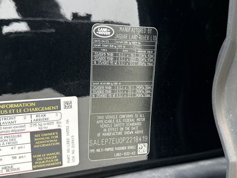 Used 2023 Land Rover Defender 110 SE AWD/4WD image 13