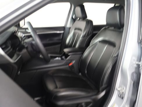 Used 2023 Jeep Grand Cherokee L Limited AWD/4WD image 32