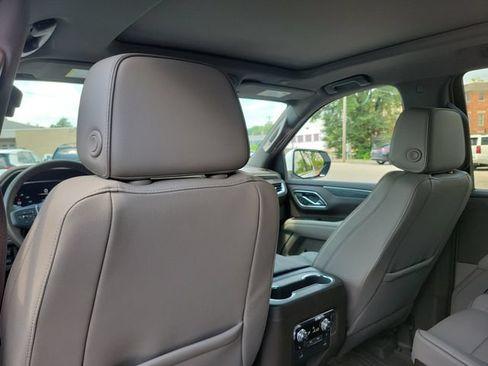 Used 2023 GMC Yukon SLT w/ SLT Premium Package AWD/4WD image 26