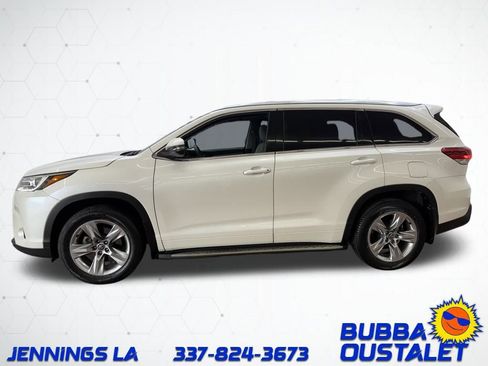 Used 2018 Toyota Highlander Limited image 2