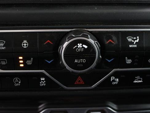 Used 2021 Jeep Gladiator Rubicon AWD/4WD image 22