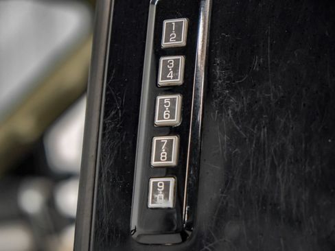 Used 2020 Ford F250 Lariat w/ Lariat Value Package AWD/4WD image 40