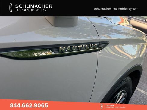 Used 2023 Lincoln Nautilus FWD w/ Premium Package image 8