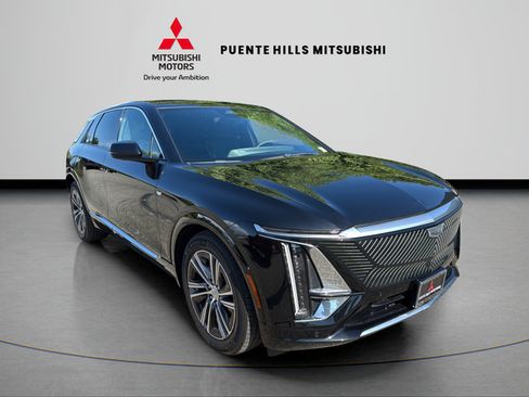 Used 2024 Cadillac Lyriq Luxury RWD image 3