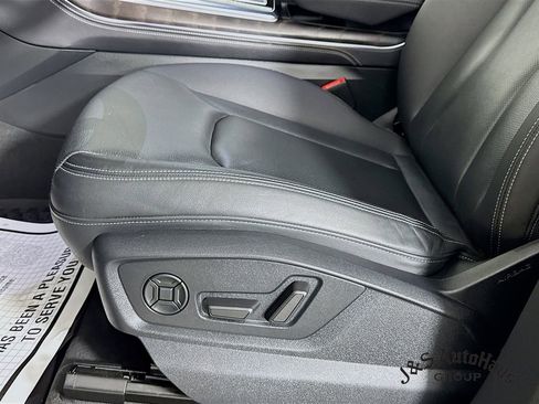 Used 2023 Audi Q8 Premium Plus w/ Premium Plus Package image 25