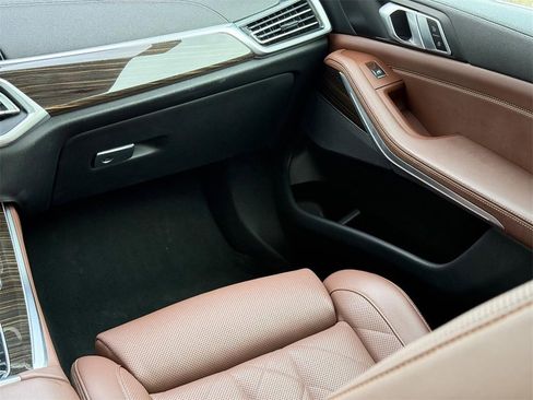 Used 2023 BMW X5 xDrive45e image 15