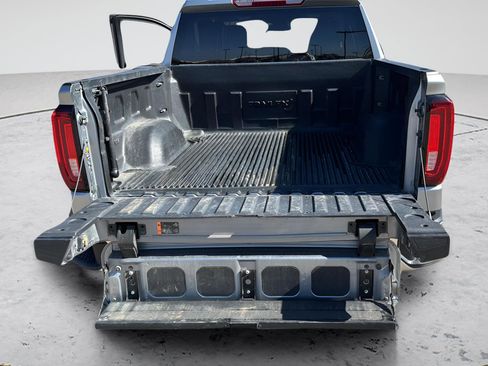 Used 2025 GMC Sierra 1500 SLT image 23
