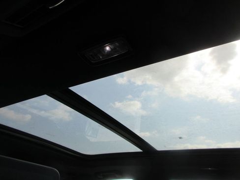 New 2026 GMC Yukon Elevation image 14