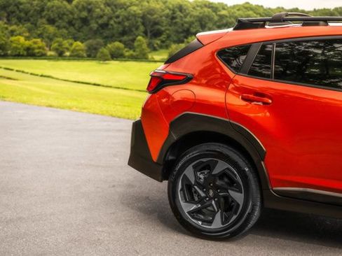 Used 2024 Subaru Crosstrek 2.5i Limited w/ Crosstrek Mirror Package AWD/4WD image 13