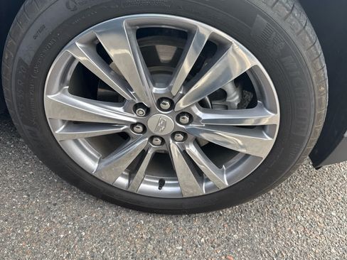 Used 2024 Cadillac XT5 Premium Luxury w/ LPO, Floor Liner Package FWD image 7