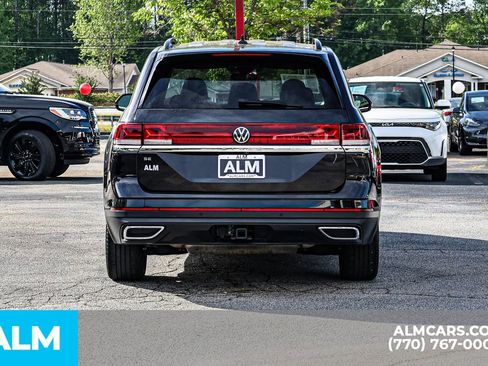 Used 2024 Volkswagen Atlas SE FWD image 12