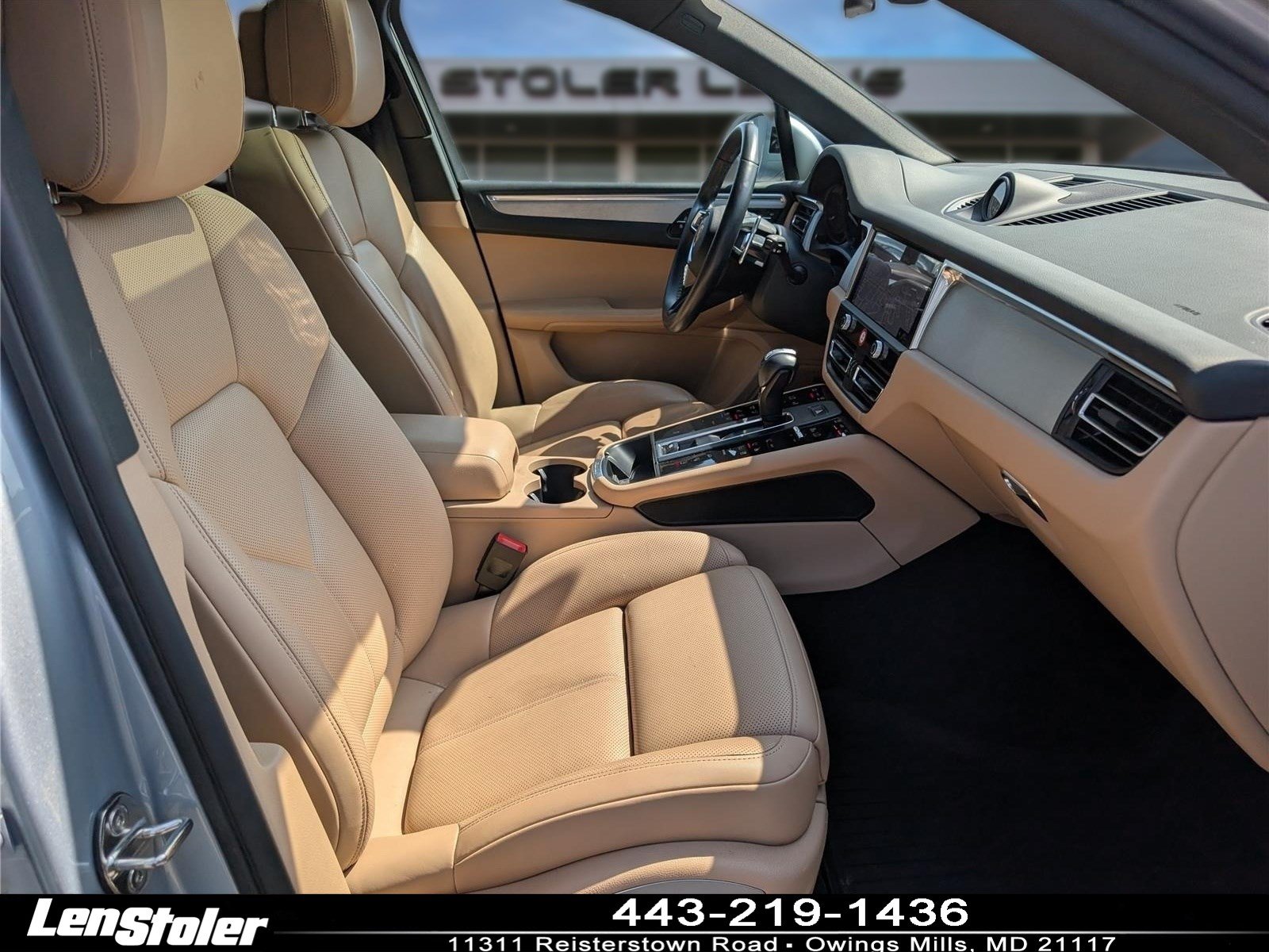 Used 2024 Porsche Macan AWD/4WD image 11