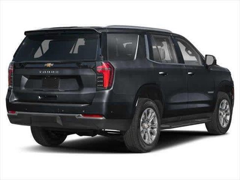 Used 2025 Chevrolet Tahoe Premier AWD/4WD image 2