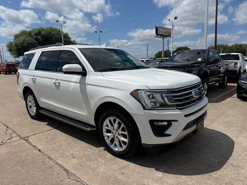 Used 2021 Ford Expedition XLT image 7