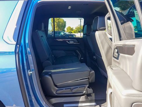 New 2026 GMC Yukon XL Elevation image 12