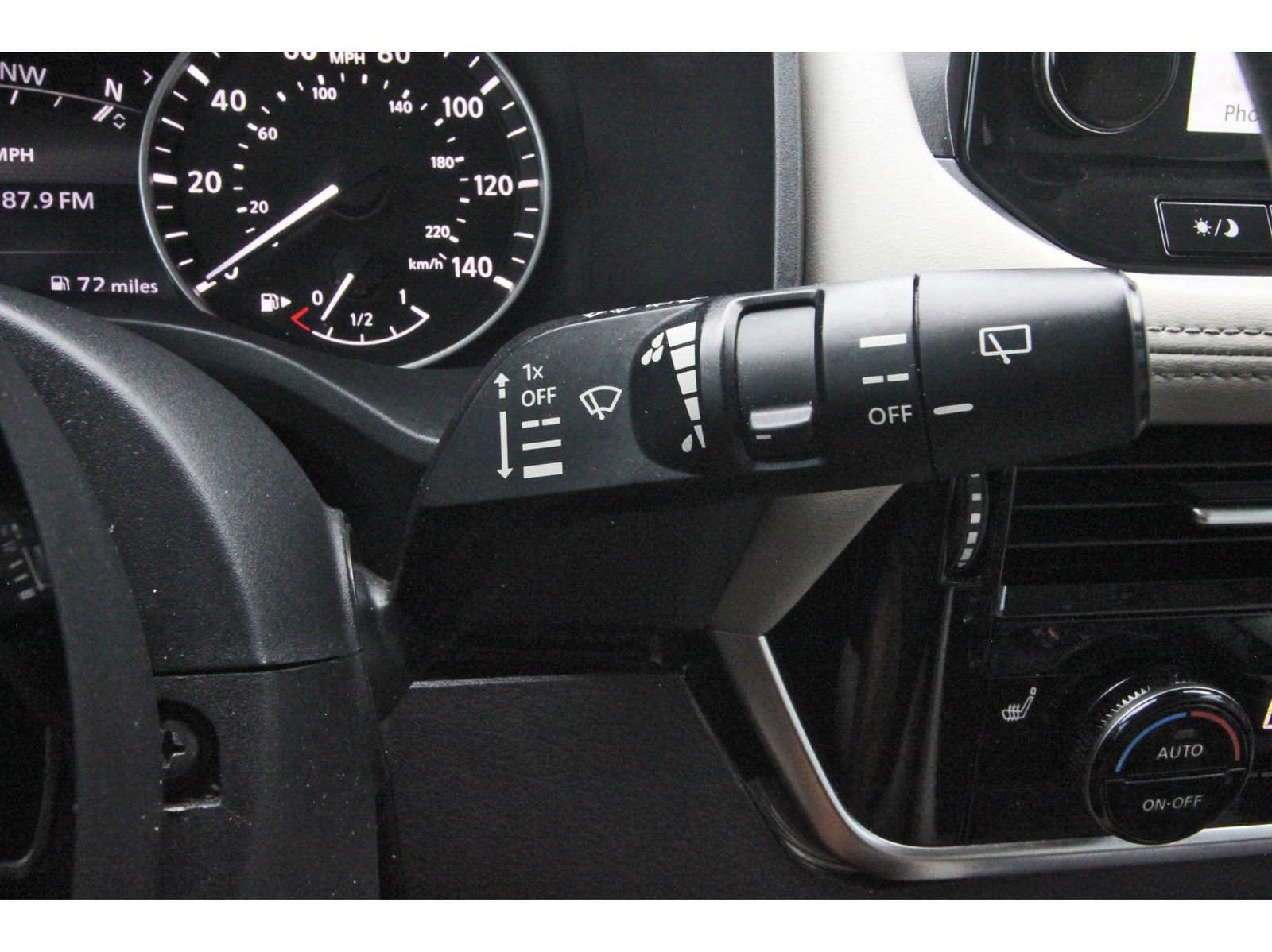 Used 2021 Nissan Rogue SL w/ Premium Package FWD image 21