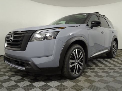 New 2025 Nissan Pathfinder Platinum image 28