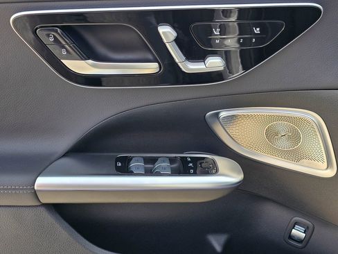 Used 2025 Mercedes-Benz C 300 4MATIC Sedan image 12