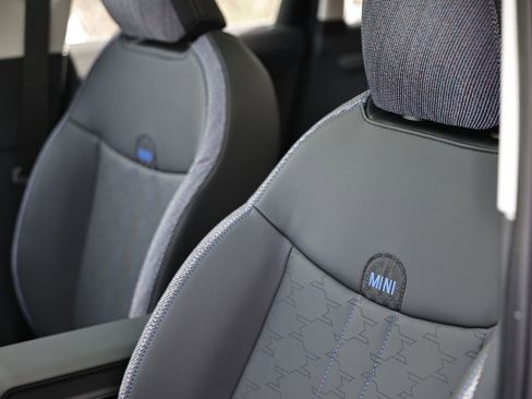 New 2026 MINI Cooper 4-Door Hardtop image 24