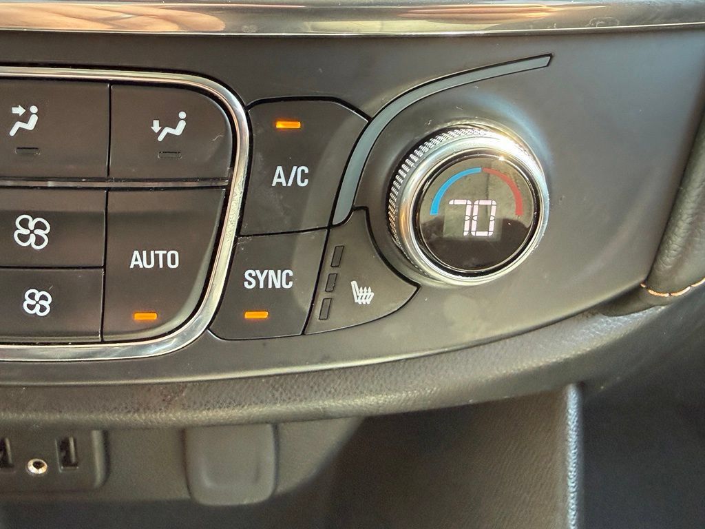 Used 2021 Chevrolet Traverse LT AWD/4WD image 58