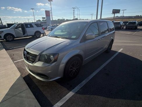 Used 2015 Dodge Grand Caravan SE FWD image 7