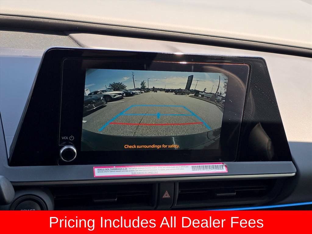 Used 2024 Toyota Prius XLE FWD image 17