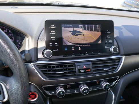 Used 2018 Honda Accord LX image 12