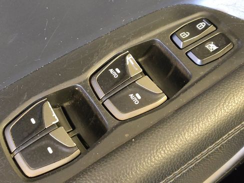 Used 2017 Hyundai Santa Fe Sport image 27