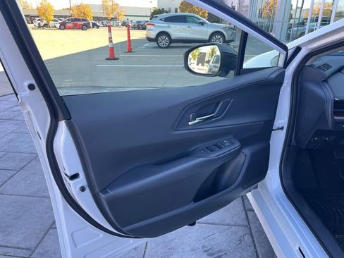 New 2026 Toyota Prius Plug-In Hybrid FWD image 11