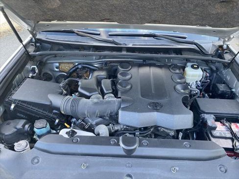 Certified 2021 Toyota 4Runner SR5 Premium w/ Moonroof Package AWD/4WD image 27