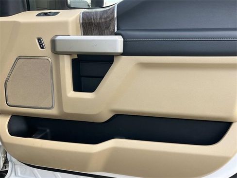 Used 2017 Ford F250 Lariat w/ Lariat Ultimate Package image 24