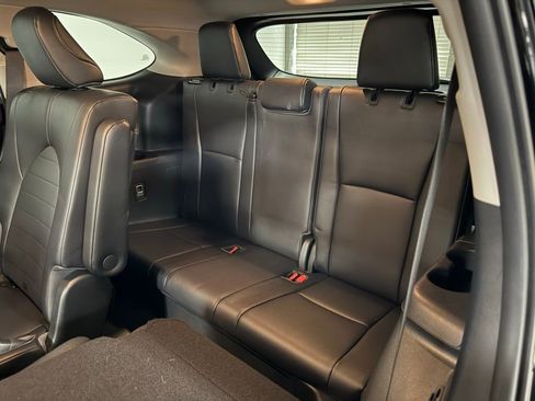 Used 2023 Toyota Highlander XLE image 21